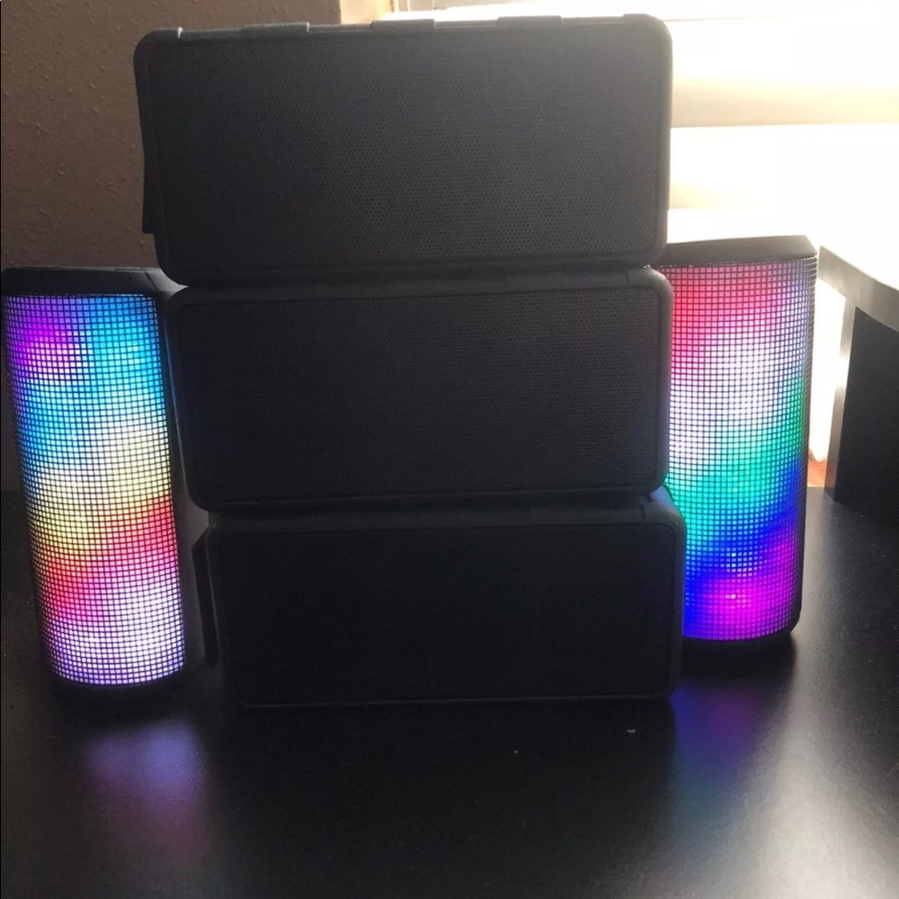 Lot of 5 blackweb speakers
